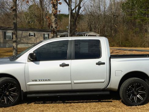 Used 2011 Nissan Titan SV w/ SV Value Truck Pkg image 2