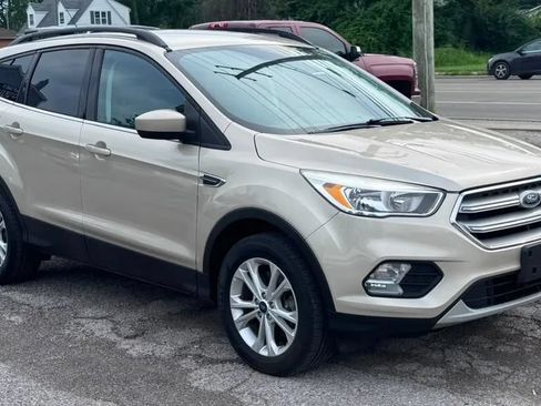 Used 2018 Ford Escape SE AWD/4WD image 7