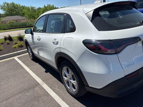 Used 2024 Honda HR-V LX image 4