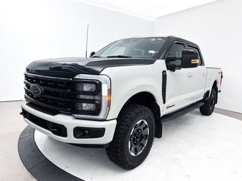 Used 2024 Ford F350 Lariat w/ Tremor Off-Road Package image 18