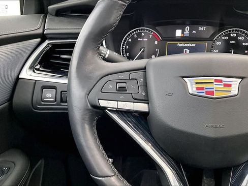 Used 2024 Cadillac XT6 Premium Luxury w/ LPO, Floor Liner Package image 27