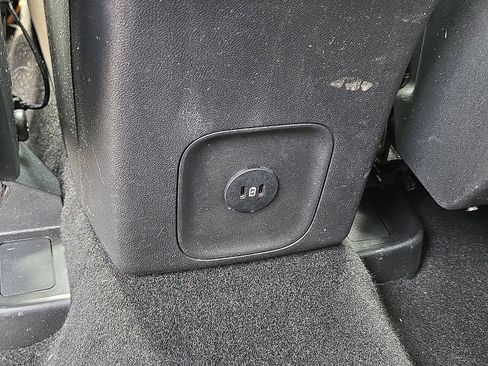 Used 2025 Ford Escape SE FWD image 16