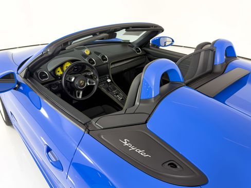 Used 2023 Porsche 718 Boxster Spyder image 31
