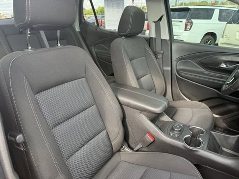Used 2023 GMC Terrain SLE w/ Driver Convenience Package image 30