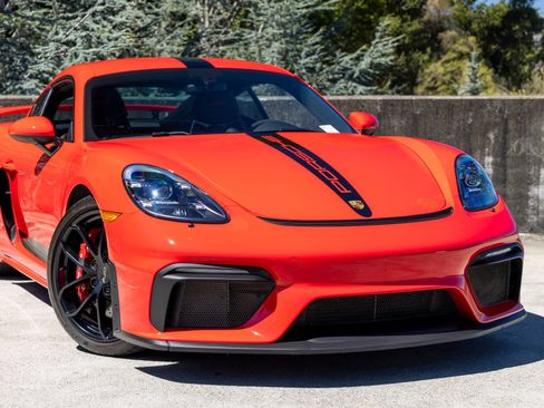 Certified 2023 Porsche 718 Cayman GT4 RWD image 9