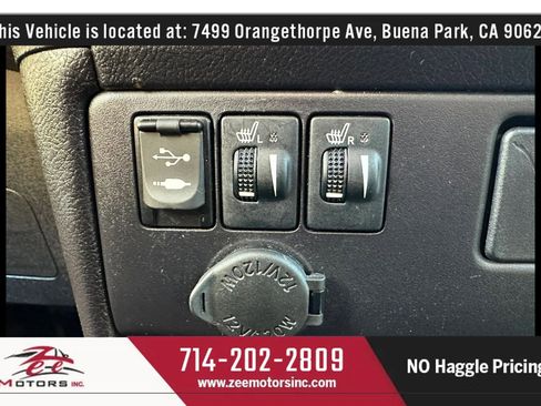 Used 2017 Toyota Sienna SE Premium w/ Cargo Management Package FWD image 35