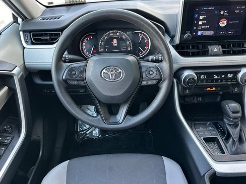 Used 2025 Toyota RAV4 XLE w/ Convenience Package FWD image 17