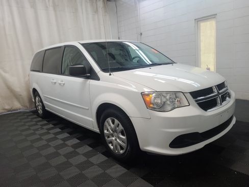 Used 2017 Dodge Grand Caravan SE w/ Power Window Group image 2