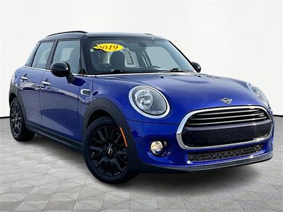 Used 2019 MINI Cooper 4-Door Hardtop w/ Signature Upholstery Package