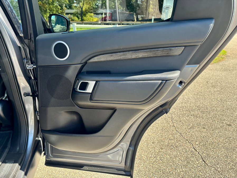 Used 2018 Land Rover Discovery HSE AWD/4WD image 22