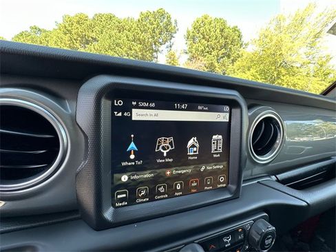 Used 2022 Jeep Wrangler Unlimited Sahara w/ Cold Weather Group image 18