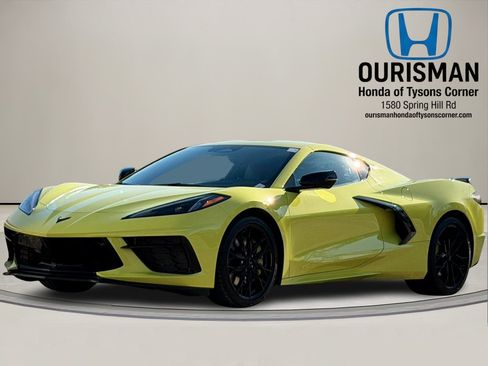 Used 2024 Chevrolet Corvette Stingray Premium Cpe w/ Z51 Performance Package image 2