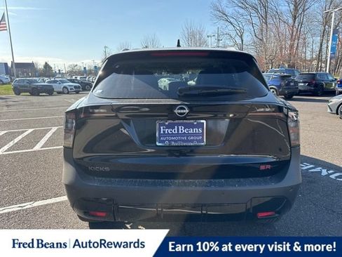 New 2026 Nissan Kicks SR w/ SR Premium Package FWD image 9