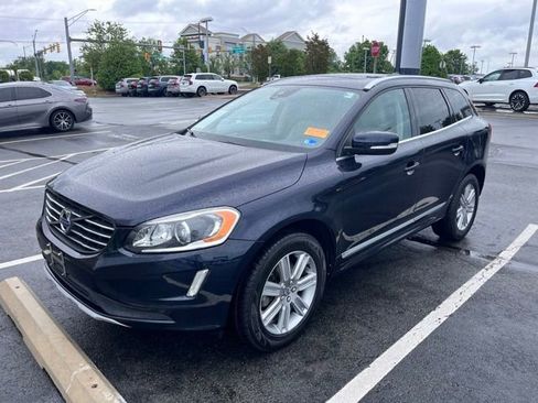 Used 2017 Volvo XC60 T5 Inscription w/ Preferred Option Package FWD image 4