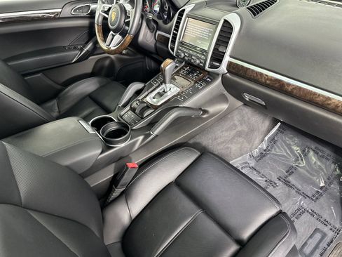 Certified 2016 Porsche Cayenne S AWD/4WD image 18