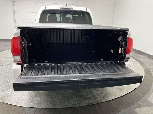 Used 2019 Toyota Tacoma TRD Sport image 27