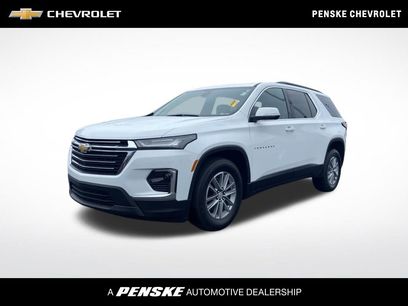 Used 2023 Chevrolet Traverse LT w/ Rear Camera Mirror Package