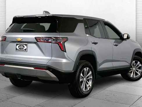 Used 2025 Chevrolet Equinox LT image 13