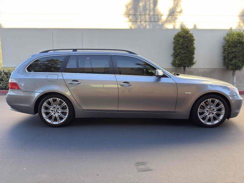Used 2006 BMW 530xi Wagon image 10