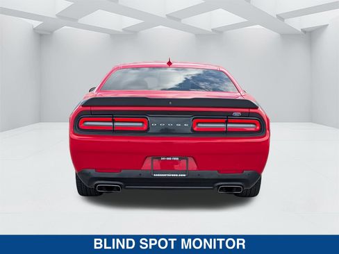 Used 2016 Dodge Challenger R/T Scat Pack w/ Leather Interior Group RWD image 6