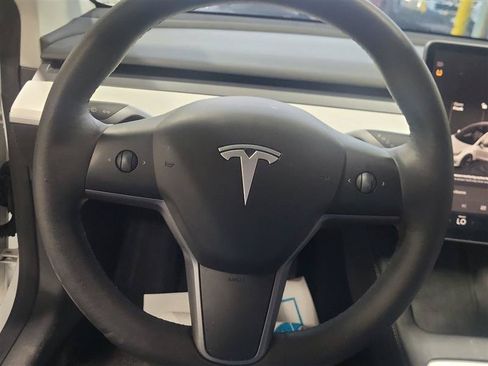 Used 2023 Tesla Model 3 Standard Range RWD image 6