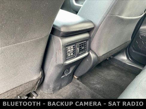 Used 2020 Toyota RAV4 LE AWD/4WD image 10
