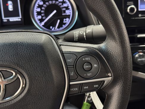 Used 2022 Toyota Camry LE image 20