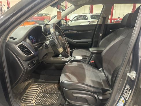 Used 2021 Kia Seltos S FWD image 39