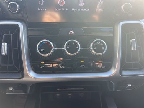 Used 2022 Kia Sorento LX image 29