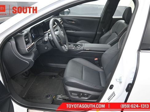 New 2026 Toyota Crown Platinum AWD/4WD image 9