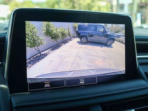 Used 2021 Chevrolet Tahoe LT RWD image 24