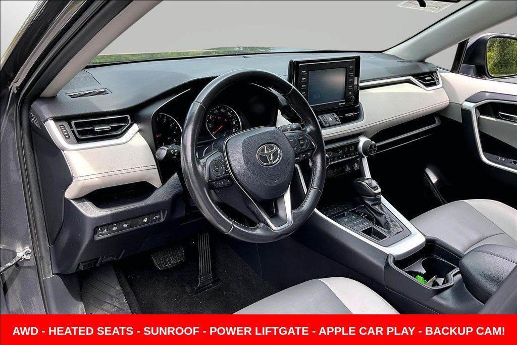 Used 2020 Toyota RAV4 XLE Premium AWD/4WD image 17