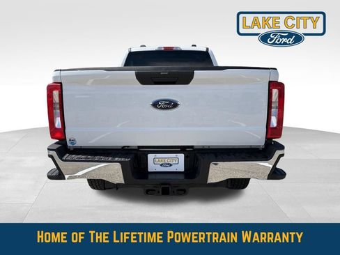 Used 2025 Ford F250 XLT AWD/4WD image 4