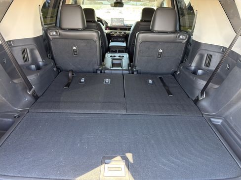 Certified 2025 Honda Pilot Elite image 19