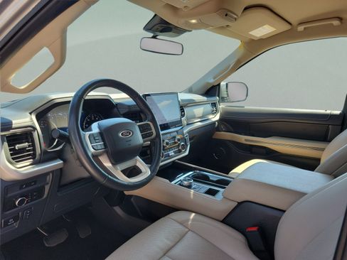 Used 2024 Ford Expedition Max XLT RWD image 16