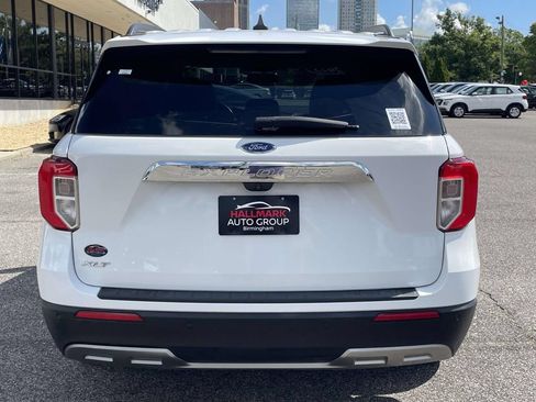 Used 2023 Ford Explorer XLT w/ Equipment Group 202A RWD image 3