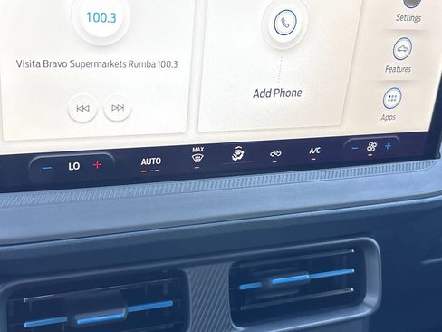 Used 2025 Ford Maverick Lobo image 23