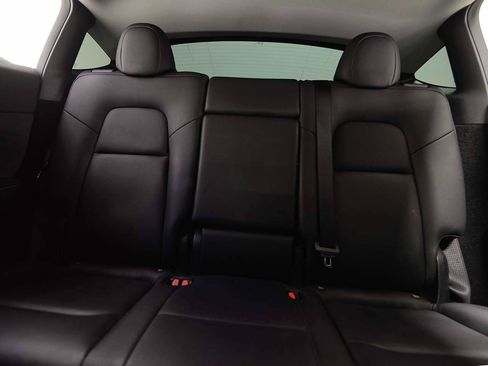 Used 2024 Tesla Model Y Long Range image 8