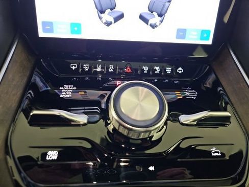 Certified 2022 Jeep Grand Wagoneer Series I image 23