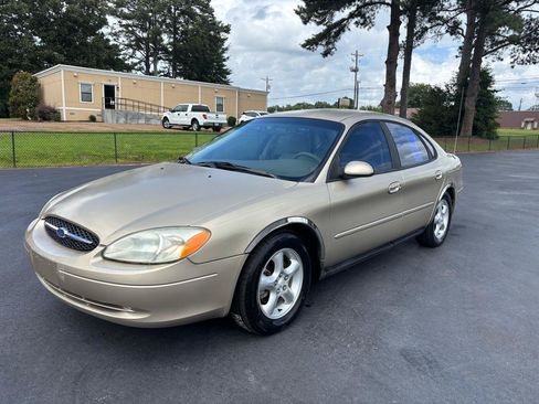 Used 2001 Ford Taurus SES FWD image 2