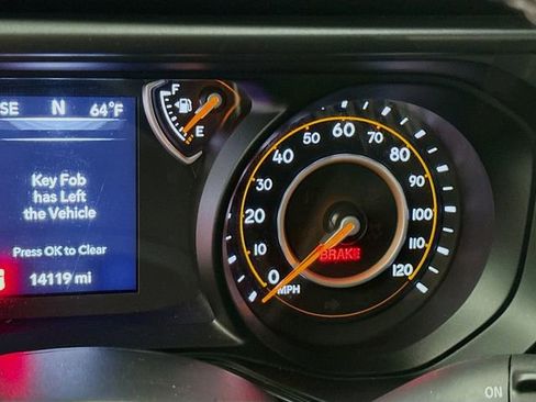 Used 2025 Jeep Wrangler Willys image 12