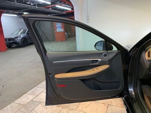 Used 2023 Hyundai Sonata Limited FWD image 15