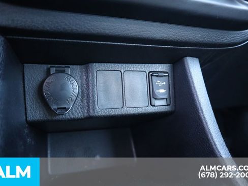 Used 2014 Toyota Corolla L image 34