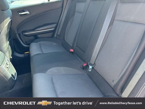 Used 2018 Dodge Charger SXT image 13