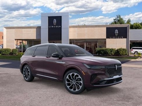 New 2024 Lincoln Nautilus Reserve w/ Equipment Group 203A AWD/4WD image 1