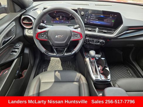 Used 2025 Chevrolet Trax RS w/ Driver Confidence Package FWD image 15