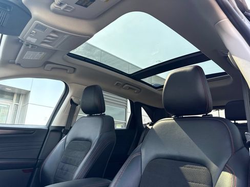 Used 2021 Ford Escape SEL w/ SEL Stealth AWD Package image 38