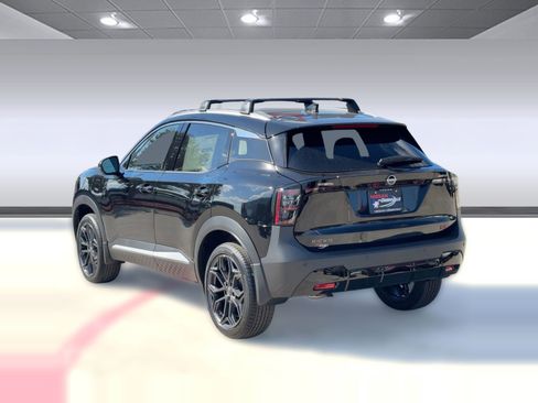 New 2026 Nissan Kicks SR w/ Cold Weather Package image 3