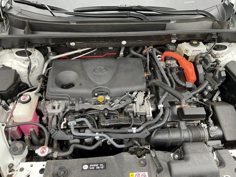 Used 2021 Toyota RAV4 XLE Premium AWD/4WD image 24