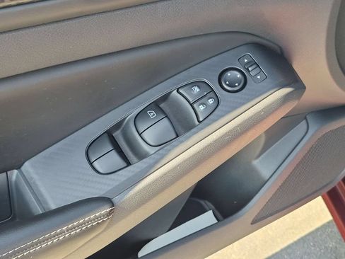 Used 2025 Nissan Altima 2.5 SV AWD/4WD image 13